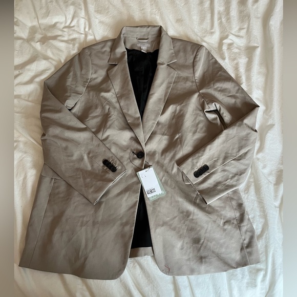 H&M Blazer - Picture 1 of 4